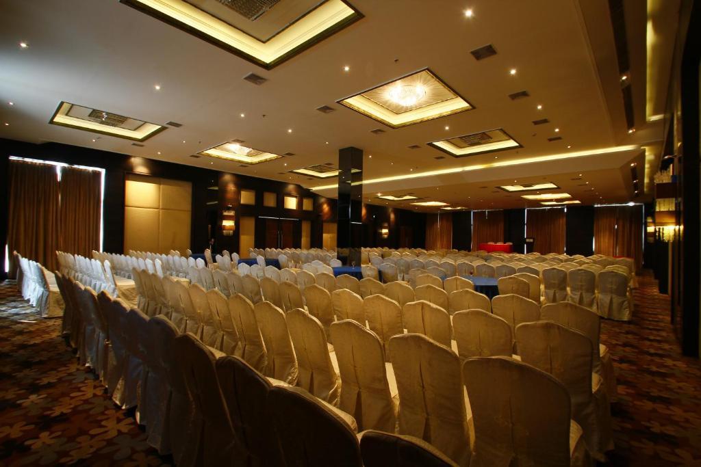 Grand Estancia סאלם מראה חיצוני תמונה